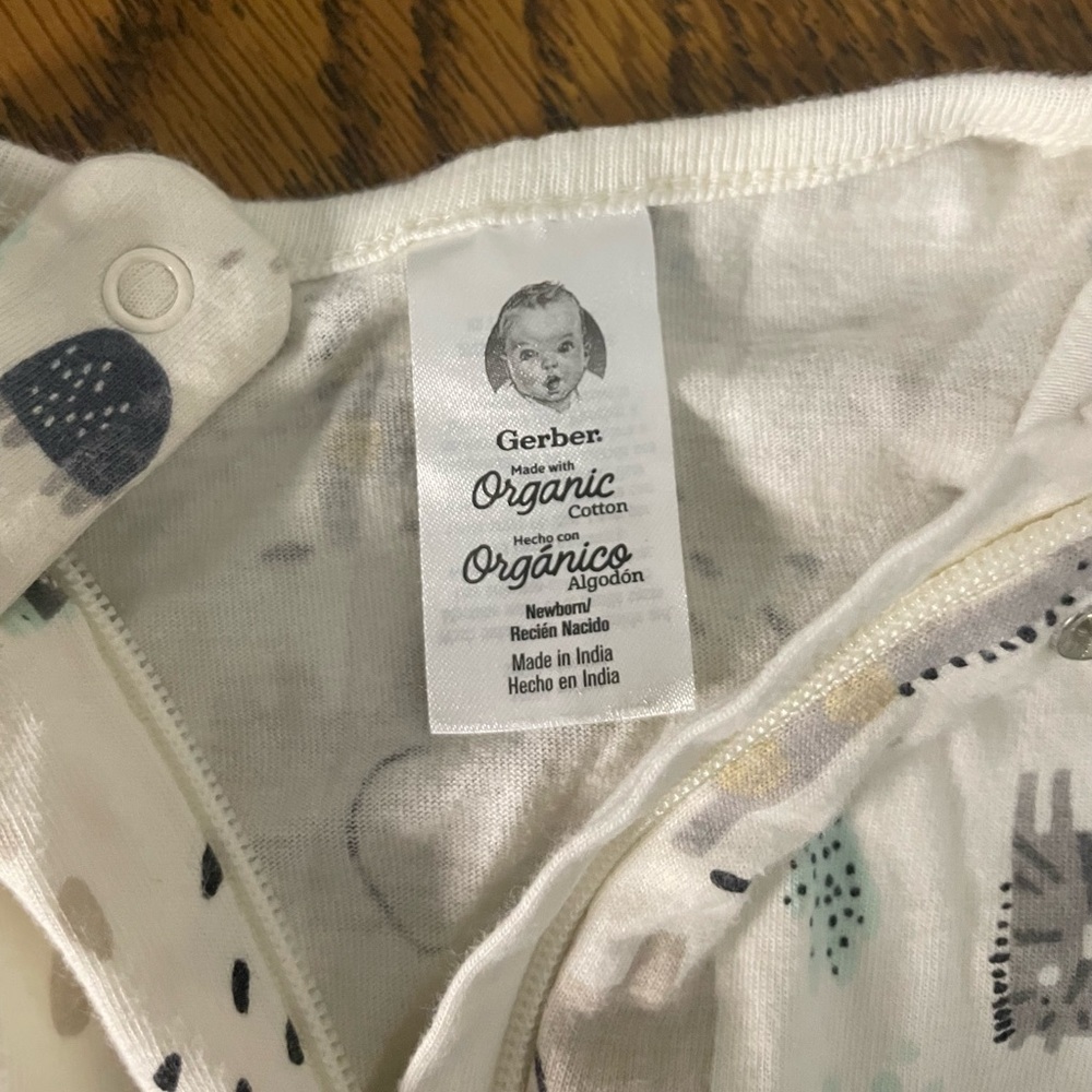 Carter's Onsie Set - Picture 8 of 10